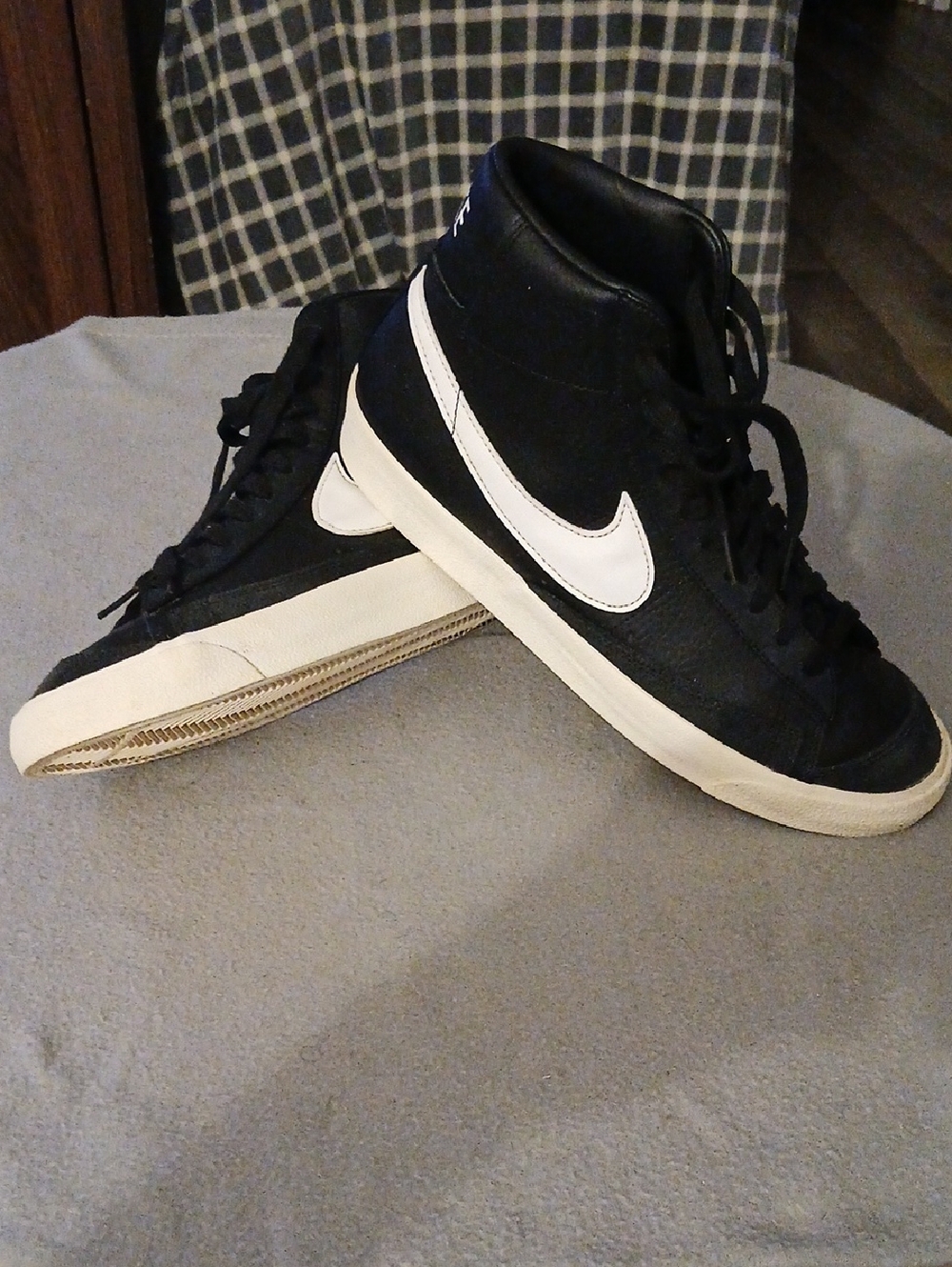 Nike Black and White High-Top Sneakers with Orange Swoosh - Picture 5 of 16
